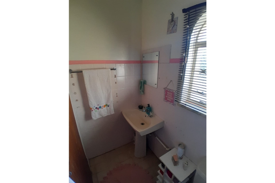 4 Bedroom Property for Sale in Deneysville Free State